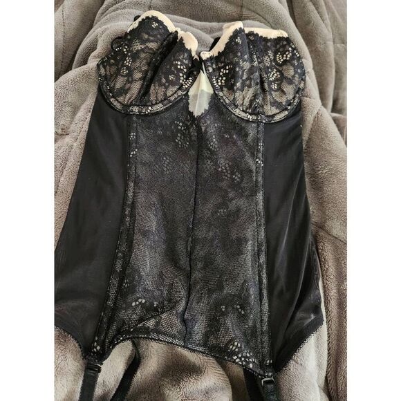 NWOT Victoria Secret 34C Black Dream Angels Lace Corest with Clips - Picture 4 of 7
